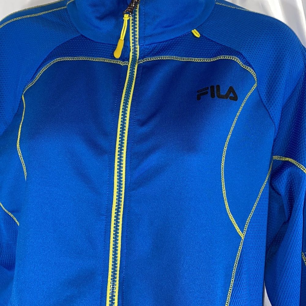 Blue and green zip up active wear too long sleeve